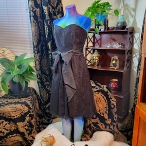 Stunning B2 Jasmine formal A line evening party prom event dress size 4 straples